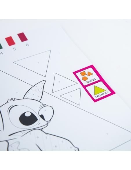 Paint by numbers. Stitch + lápices de madera