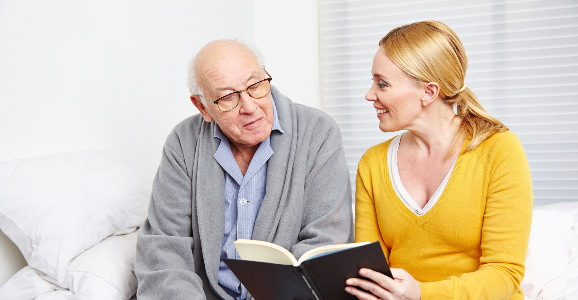 Logopedia en personas mayores, ¿cómo y en qué casos? Logopedia en personas mayores